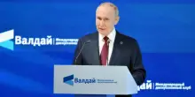 Putin “Trump sta facendo molto per risolvere crisi complesse”