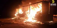 Mezzo pesante in fiamme sull'A19, illeso il conducente