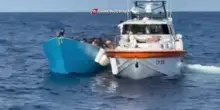 Soccorsi 91 migranti al largo di Lampedusa, due morti