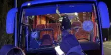 Sassaiola contro il pullman dei tifosi del Pistoia basket. Muore l'autista