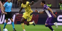 Il Milan batte 2-1 la Fiorentina e vola in testa