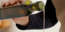 Olio extravergine, raccolti in aumento ma prezzi record