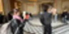 Riapre il Louvre, tanti curiosi davanti alla sala del furto