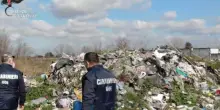 Rifiuti pericolosi, Carabinieri Noe sequestrano discarica abusiva di 1000 mq