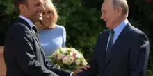 Ucraina, Macron sente Putin dopo 3 anni: tregua e negoziati il prima possibile. Poi chiama Zelensky