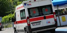 Varese, accoltellato dal figlio in casa: muore 57enne