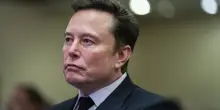 Musk lancia Grokipedia come rivale di Wikipedia: sito in crash al debutto dopo poche ore