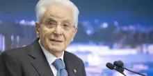 Mattarella lancia l’allarme sui salari bassi: “Le famiglie non reggono il costo della vita”