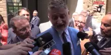 Il ministro Giuli a Napoli: “Profumo di scudetto rallegra il mio cuore di romanista”