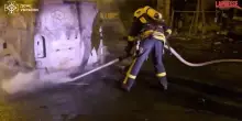Ucraina, attacchi russi su Kharkiv: edifici in fiamme e auto distrutte