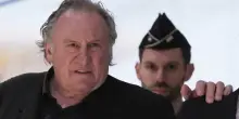 Gérard Depardieu colpevole di aggressione sessuale: condannato a 18 mesi