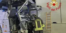 Scontro tir-bus scolaresca nella galleria di Lomazzo sulla Pedemontana: morta maestra