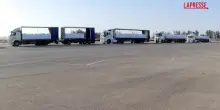 Gaza, camion di aiuti umanitari attraversano il valico di Kerem Shalom