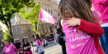Consulta su figli coppie lesbiche: sì al riconoscimento alla nascita per entrambe le mamme