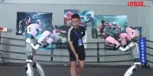 Cina, torneo di boxe tra robot umanoidi: gli ‘allenamenti’