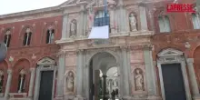 Milano, la Statale e Palazzo Marino espongono il sudario per Gaza