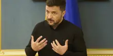 Ucraina, Zelensky: “Solo nuove sanzioni costringeranno Mosca a cessate il fuoco”
