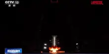 Cina, la sonda Tianwen-2 verso un asteroide: le immagini del lancio