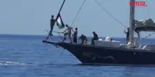 La Freedom Flotilla salpa dalla Sicilia verso Gaza: a bordo un carico di aiuti