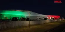 Festa della Repubblica, la stazione di Afragola di Zaha Hadid illuminata con il tricolore
