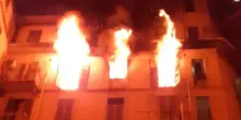 Milano, incendio in un appartamento: donna si lancia da quinto piano e muore