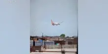 Aereo caduto in India, il momento dello schianto