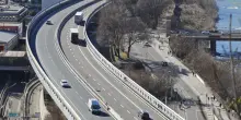 Grave incidente sulla A22, schianto frontale: un morto e 5 feriti
