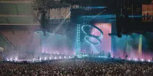 Cesare Cremonini debutta con un nuovo show a San Siro