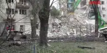 Ucraina, a Kiev si scava sotto le macerie dopo i bombardamenti russi