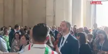 Giubileo dei governanti, le immagini dei politici che attraversano la Porta Santa a San Pietro