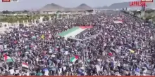 Yemen, migliaia in piazza per mostrare solidarietà a Gaza