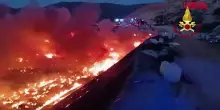 Savona, incendio in una discarica a Vado Ligure: l’intervento dei vigili del fuoco