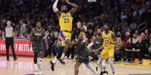 Nba, LeBron James a 40 firma con i Lakers