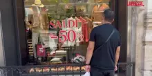 Roma, primo giorno di saldi: il caldo torrido non frena gli acquisti