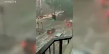 Milano, violento nubifragio: strade allagate e raffiche di vento