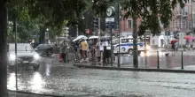 Maltempo al Nord, un morto e tre feriti nel milanese. Oggi allerta in 12 regioni