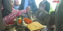 Nepal, i supporter celebrano il re deposto nel giorno del suo compleanno