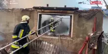 Ucraina, almeno 2 morti e 14 feriti per bombardamento: le immagini dei soccorsi