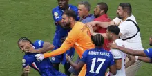 Mondiale per club 2025, la rissa tra Chelsea e Psg in 5 foto