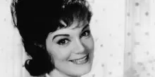 Connie Francis, morta a 87 anni la cantante della hit ‘Pretty little baby’