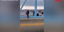 Usa, manifestanti picchiati dalla polizia a Cincinnati: il video