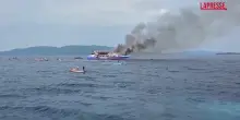 Indonesia, incendio su un traghetto: le immagini dei soccorsi