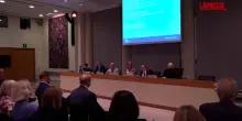Risparmio, Intesa Sp-Centro Einaudi: riguarda 58% italiani, ai massimi da 20 anni