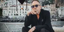 Tim Burton ad Amalfi per il lancio di ‘Mercoledì’