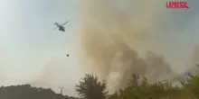 Incendi in Albania, evacuati 3 villaggi nel sud del Paese