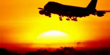 Usa, sfiorata collisione fra aereo di linea e jet: due feriti