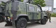 Leonardo acquisisce Iveco Defence: operazione da 1,7 miliardi
