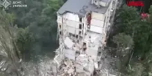 Ucraina, morti e feriti a Kiev in attacco russo: il palazzo sventrato