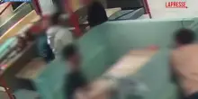 Catania, aggressione omofoba in fast food: arrestati due giovani