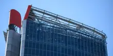Torre Generali a Milano, rimossa l’insegna ceduta